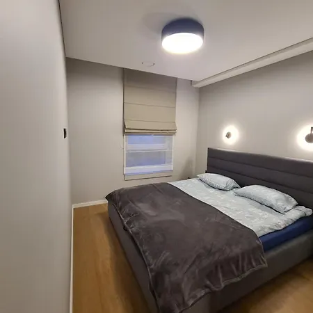 Apartment Riverside Retreat Near *