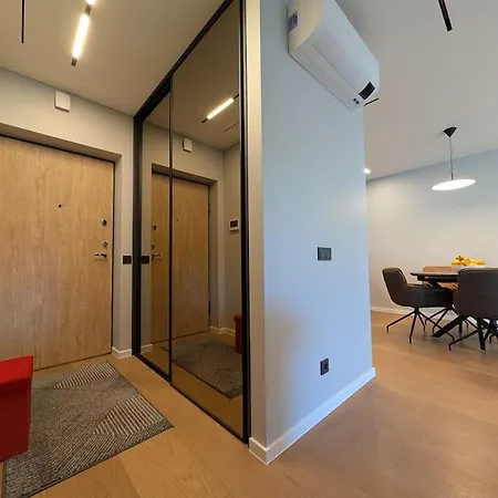 Apartment Riverside Retreat Near